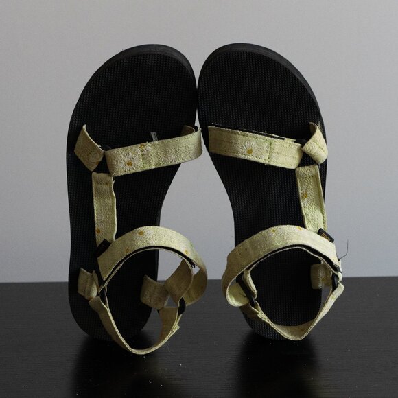 Teva Platform Sandals – Mint Green with Daisy Detail | Women’s Size 8 - Picture 1 of 7